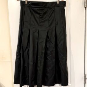 NWT pleated faux leather skirt